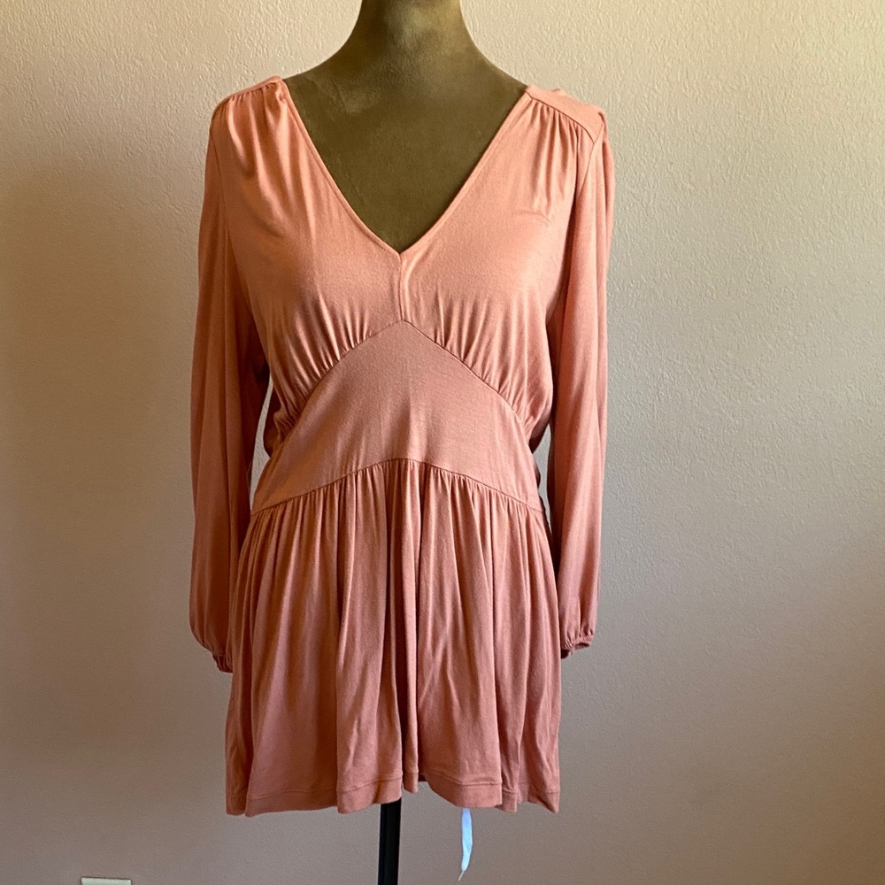 Banana Republic Coral V-Neck Long Sleeve Blouse